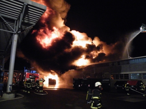 Einsatz 26.11.2014 F1 - überörtliche Löschhilfe / Unterstützung Feuerwehr Dietzenbach bei Großbrand