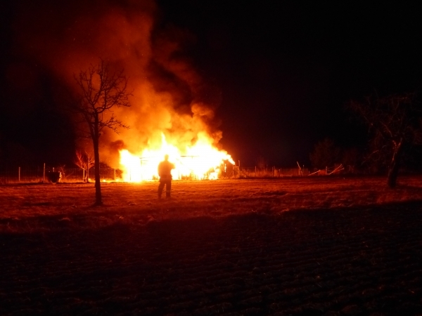 Einsatz 06.02.2017 F1 - brennt Gartenhütte