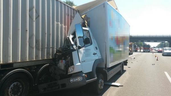 Einsatz 06.07.2017 H BAB - eingeklemmte Person