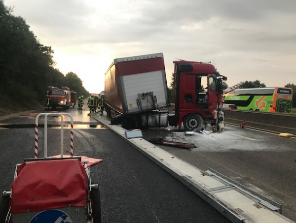 Einsatz 31.08.2017 F BAB - Brennt LKW