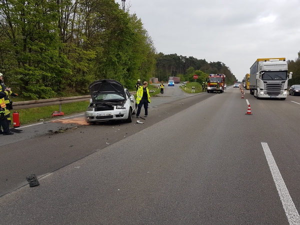 Einsatz 22.04.2017 H BAB - PKW überschlagen