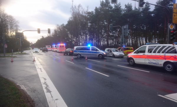 Einsatz 06.01.2018 H1 - Glas und Scherben nach VU