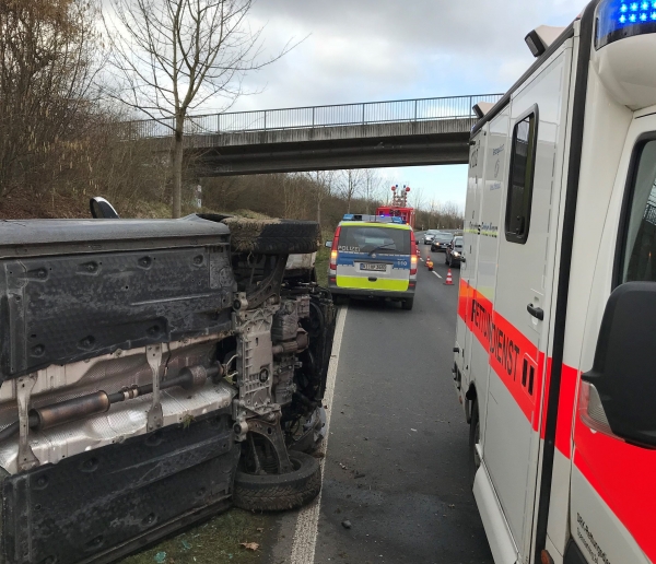 Einsatz 12.02.2018 H Klemm 1 Y - Verkehrsunfall Person eingeklemmt